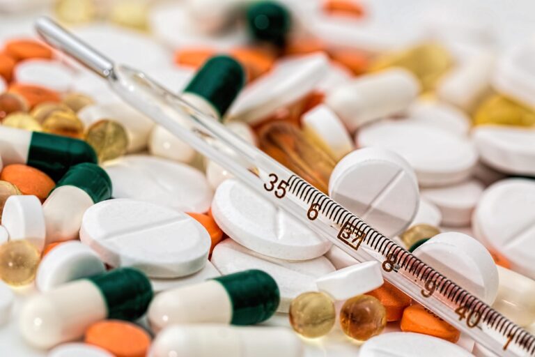 Vergleich der Wirksamkeit von Globuli und Antibiotika im Gesundheitskontext