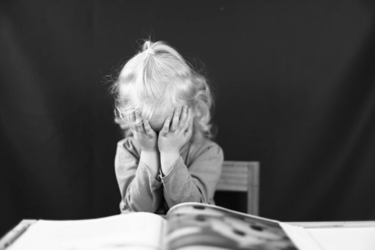 Reisestress bei Kindern lindern: Effektive Globuli als sanfte Lösung Reisestress Globuli für Kinder zur Linderung von Übelkeit und Nervosität